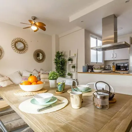 Cosy & Downtown Flat Valencia. 아파트